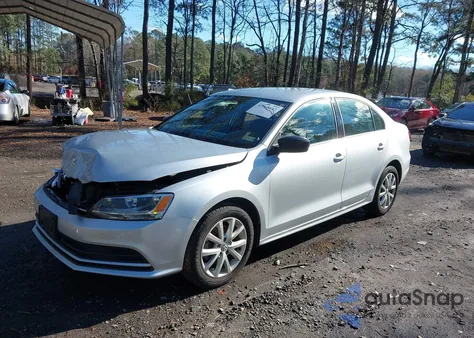 2015 Volkswagen Jetta 1.8T Se z USA, uszkodzony, nr VIN 3VWD07AJ7FM245169